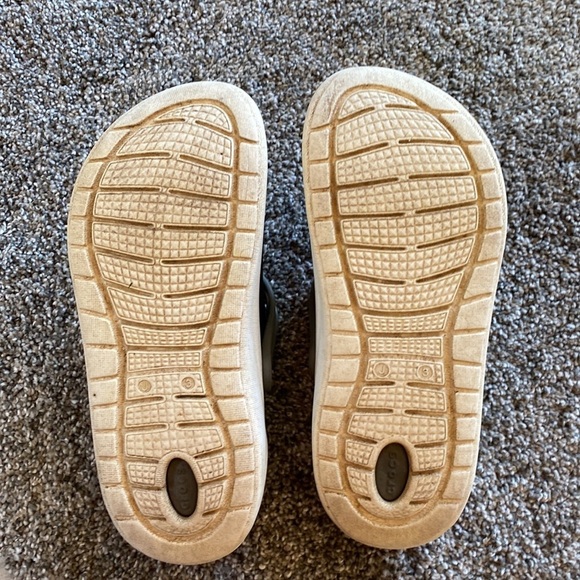 Youth Crocs lite ride​ - Picture 2 of 5